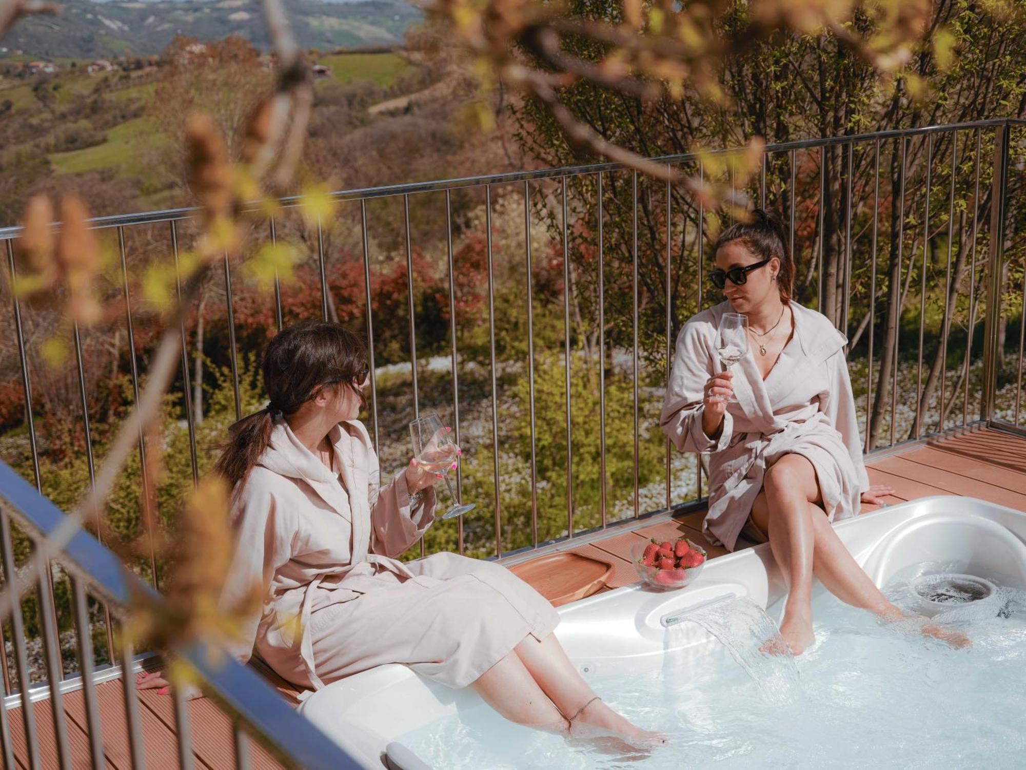 Albergo Diffuso - Il Poggetto Tra Urbino & San Marino Екстериор снимка
